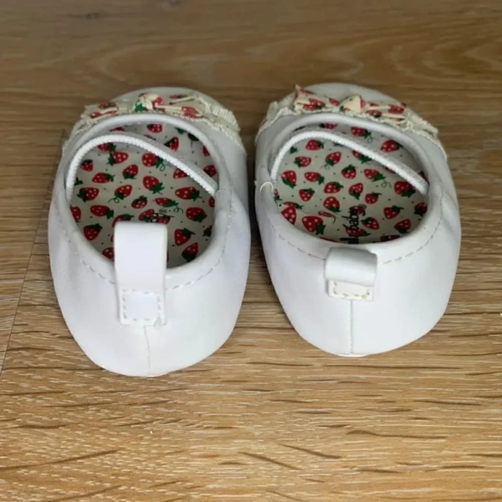 Koala Kids Baby Girl Size 2 White Strawberry Print Shoes